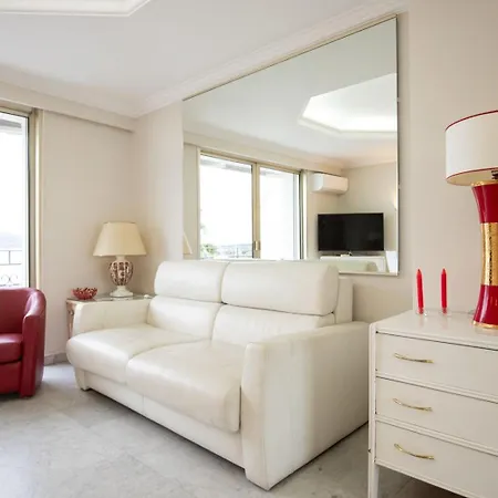 شقة One Bedroom With Beautiful Sea View