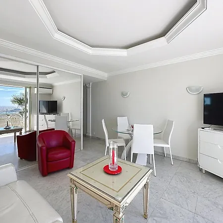 One Bedroom With Beautiful Sea View Daire Cannes