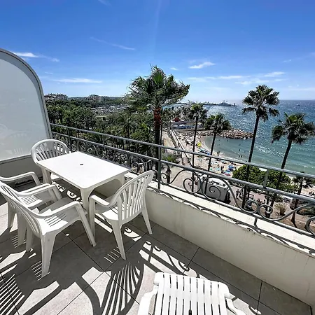 One Bedroom With Beautiful Sea View Appartement *