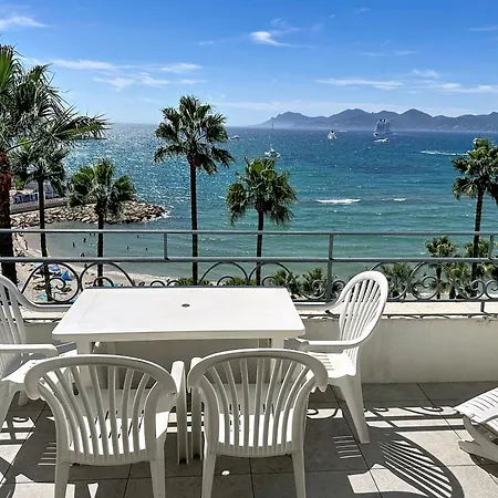 One Bedroom With Beautiful Sea View Daire Cannes