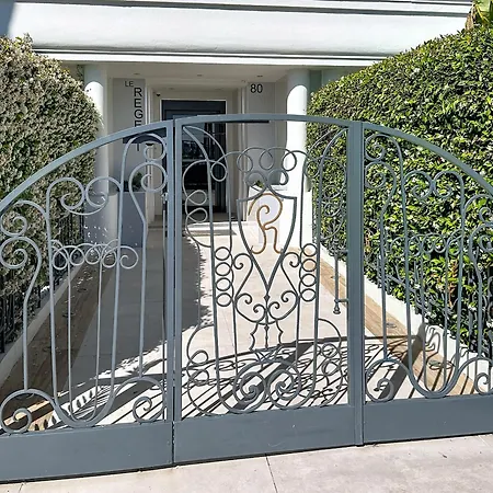One Bedroom With Beautiful Sea View *