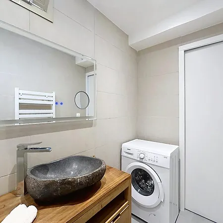 One Bedroom With Beautiful Sea View Daire *